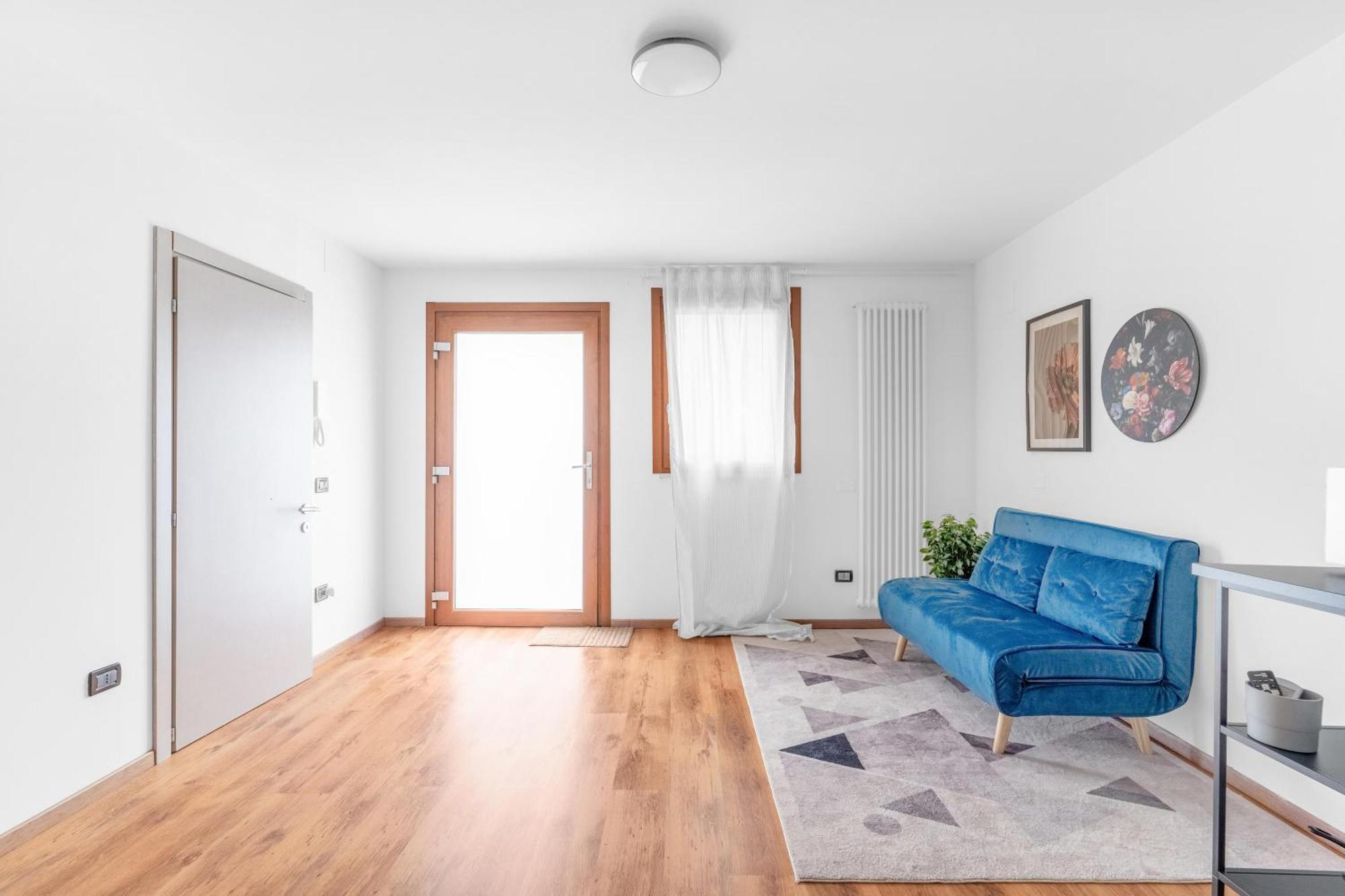 -Free Pool And Parking- Garda House Apartments カステルヌオーヴォ・デル・ガルダ エクステリア 写真
