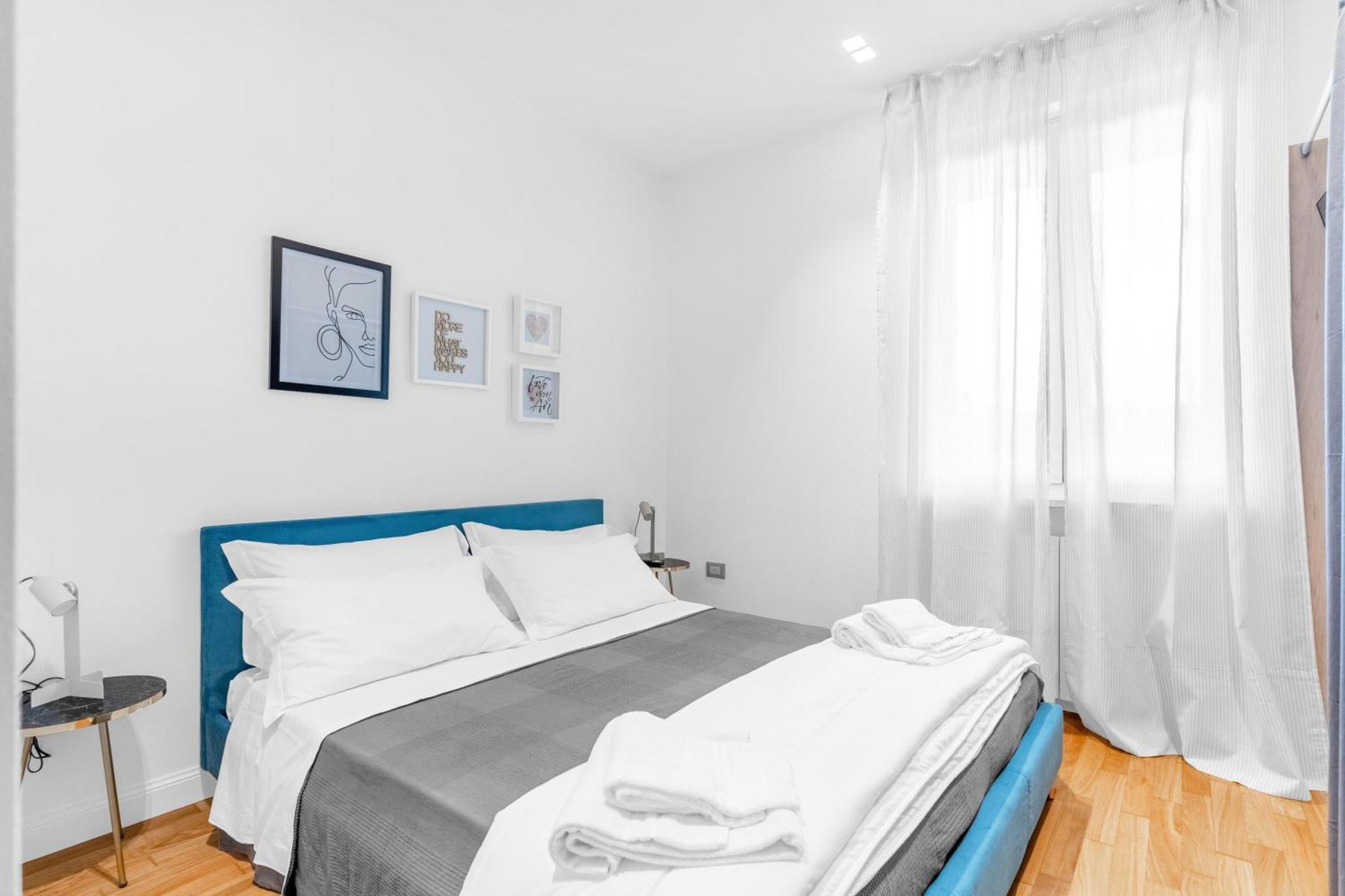 -Free Pool And Parking- Garda House Apartments カステルヌオーヴォ・デル・ガルダ エクステリア 写真